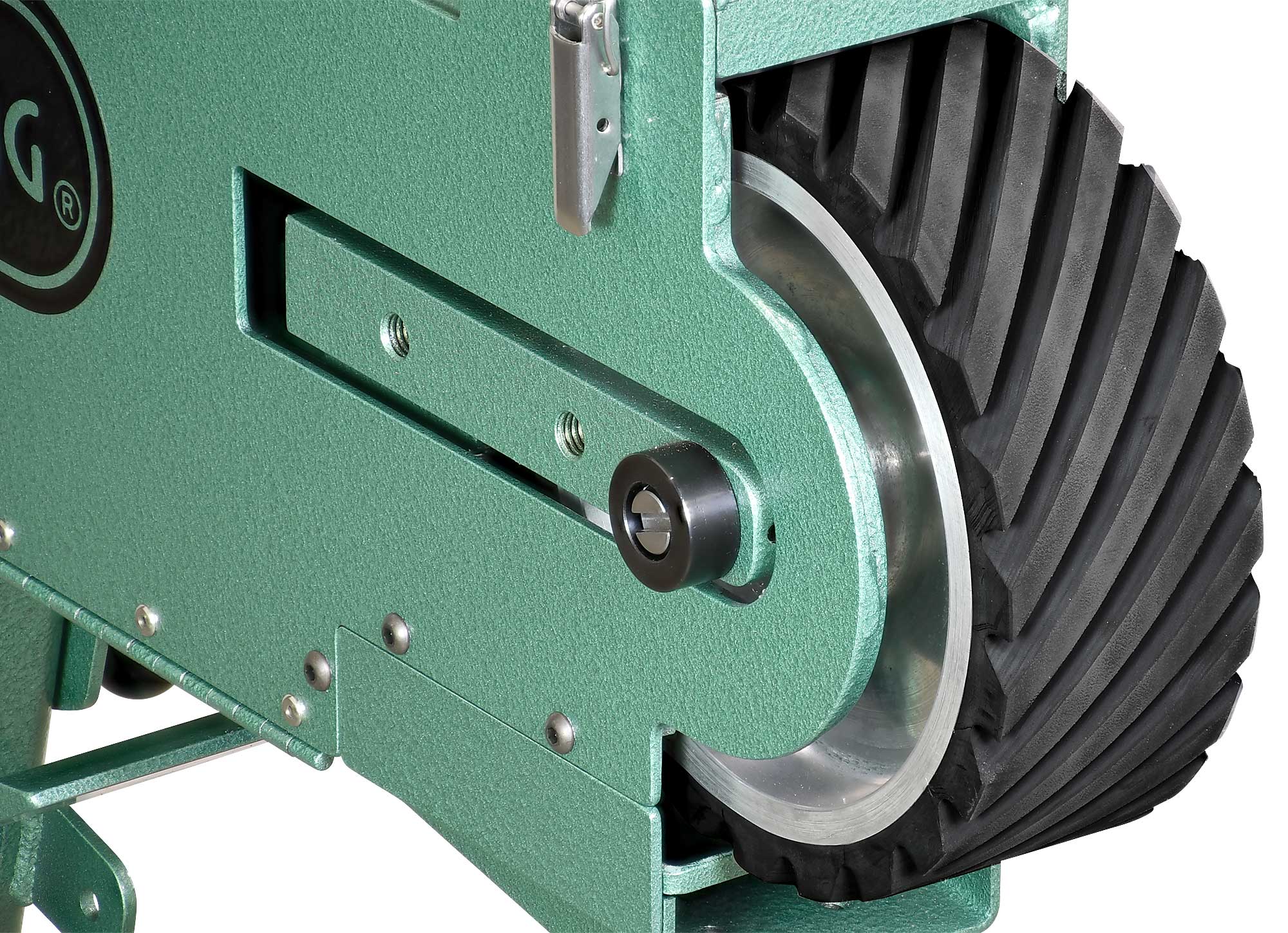 The serrated contact wheel comes standard on the aggressive grinding Model 979